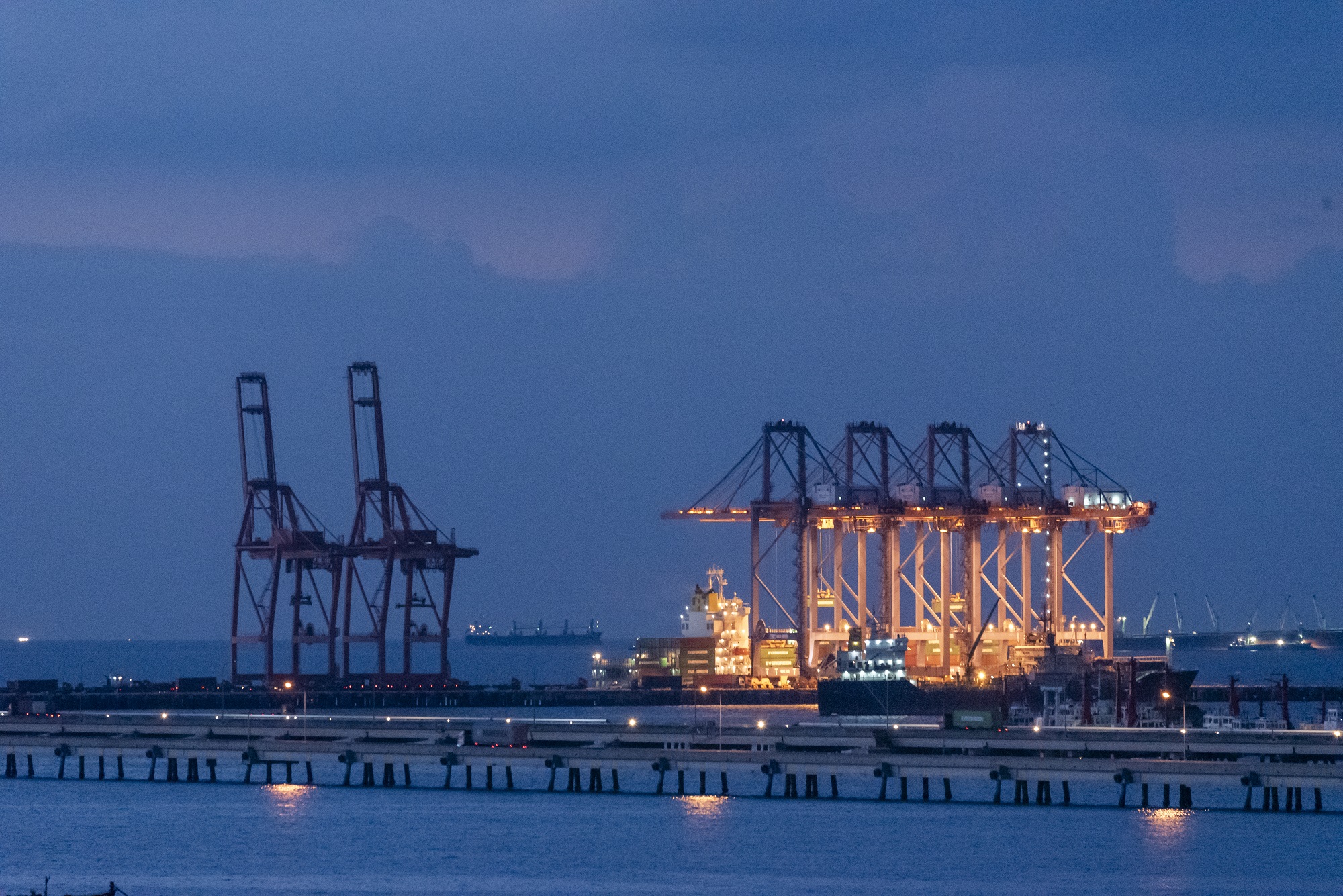 Bulk loading at industrial terminal